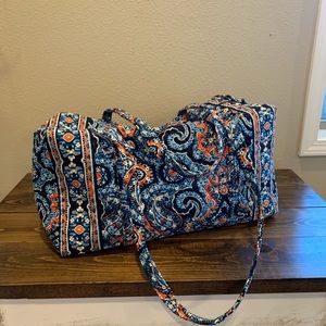 Vera Bradley duffle